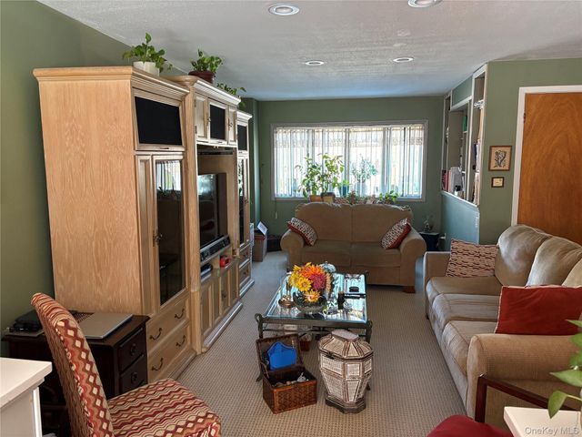 281 Graff Avenue, Bronx, NY 10465