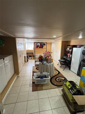 281 Graff Avenue, Bronx, NY 10465