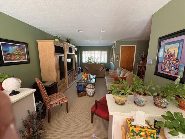 281 Graff Avenue, Bronx, NY 10465