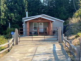61 Nevergiveup Road, Brinnon, WA 98320