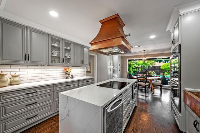 7240 Hunters Ridge, Dallas, TX 75248