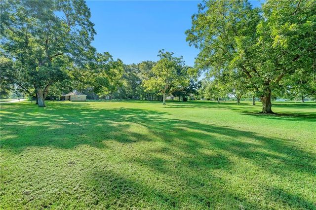11851 Mose Lane N, Grand Bay, AL 36541