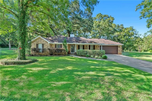 11851 Mose Lane N, Grand Bay, AL 36541