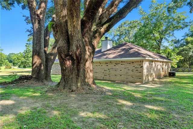 11851 Mose Lane N, Grand Bay, AL 36541