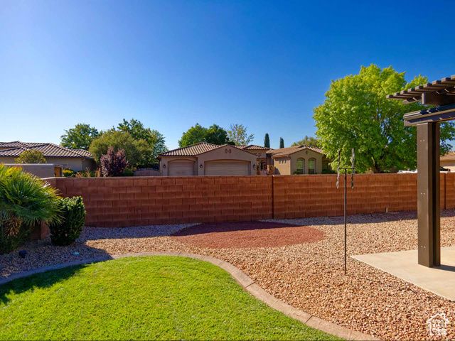 137 W 1725 S, Washington, UT 84780