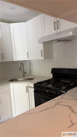 39 Morgan Place, East Brunswick, NJ 08816