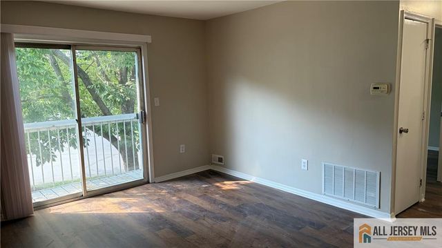 39 Morgan Place, East Brunswick, NJ 08816