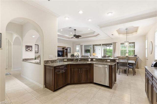 10736 Fieldfair DR, Naples, FL 34119