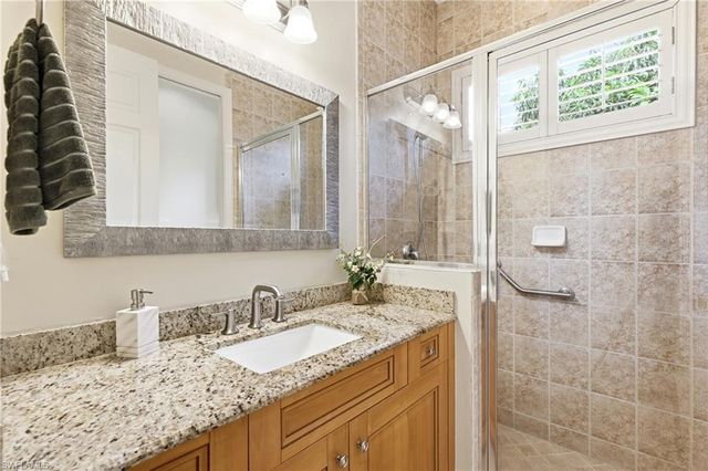 10736 Fieldfair DR, Naples, FL 34119