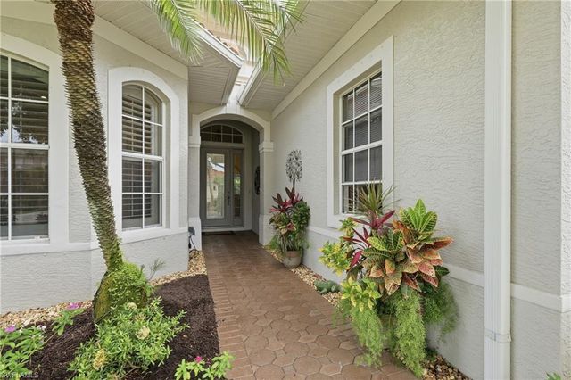 10736 Fieldfair DR, Naples, FL 34119