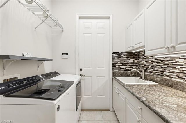 10736 Fieldfair DR, Naples, FL 34119