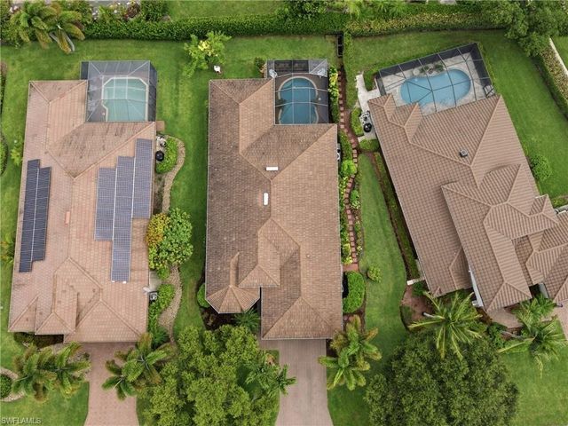 10736 Fieldfair DR, Naples, FL 34119