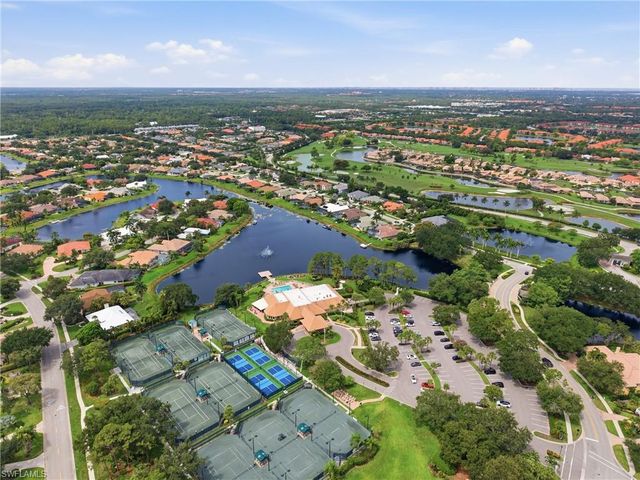 10736 Fieldfair DR, Naples, FL 34119