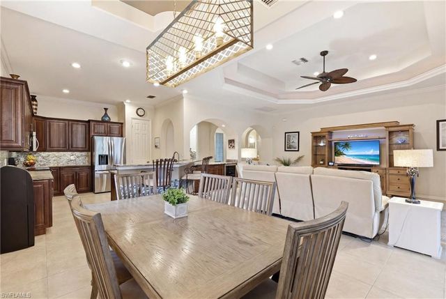 10736 Fieldfair DR, Naples, FL 34119