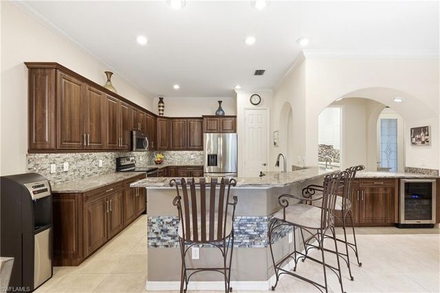 10736 Fieldfair DR, Naples, FL 34119