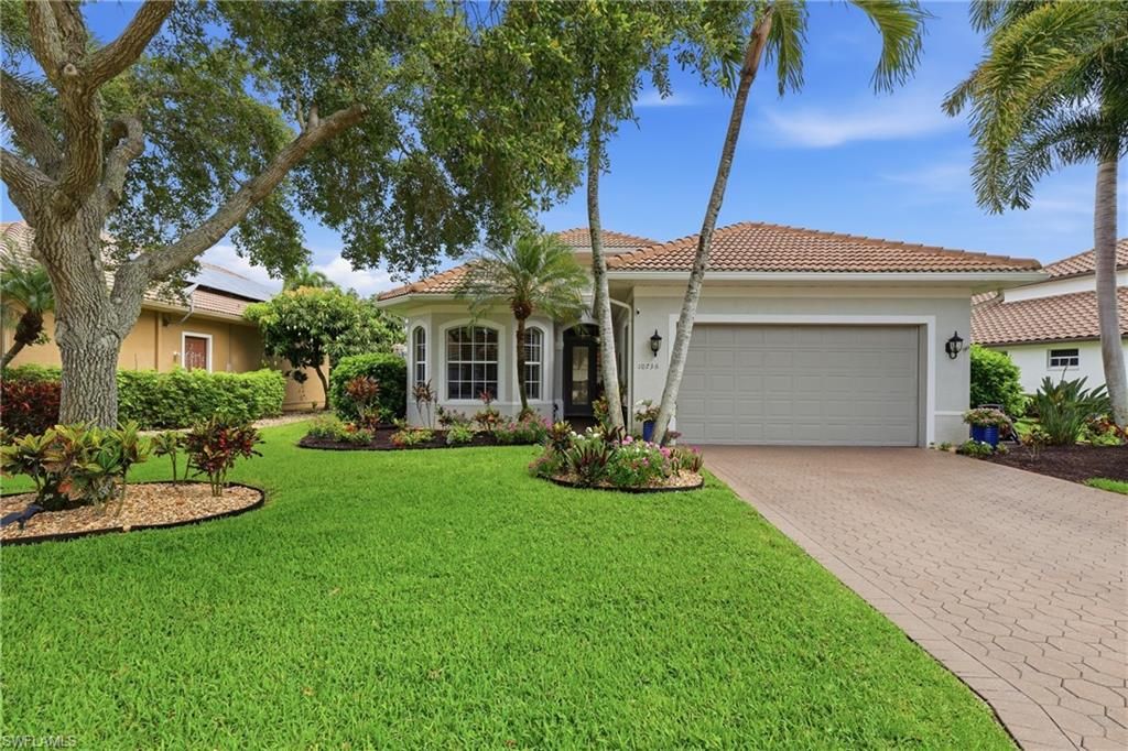 10736 Fieldfair DR, Naples, FL 34119