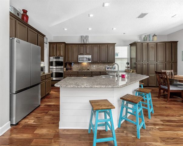 10422 GREENDALE DRIVE, Tampa, FL 33626