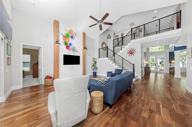 10422 GREENDALE DRIVE, Tampa, FL 33626