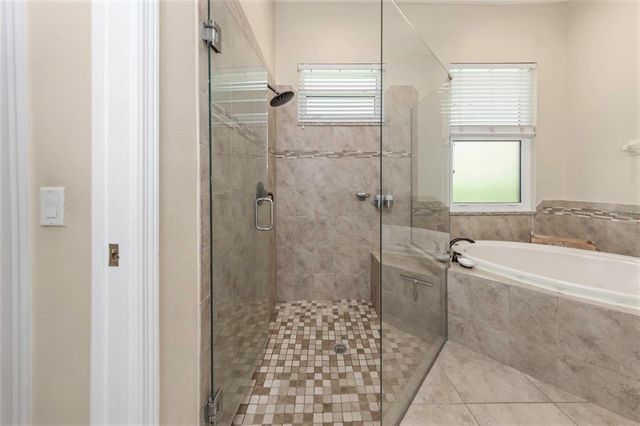 10422 GREENDALE DRIVE, Tampa, FL 33626