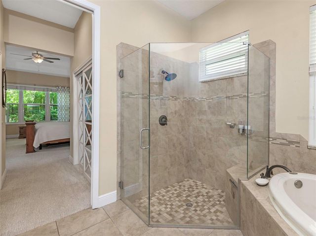 10422 GREENDALE DRIVE, Tampa, FL 33626