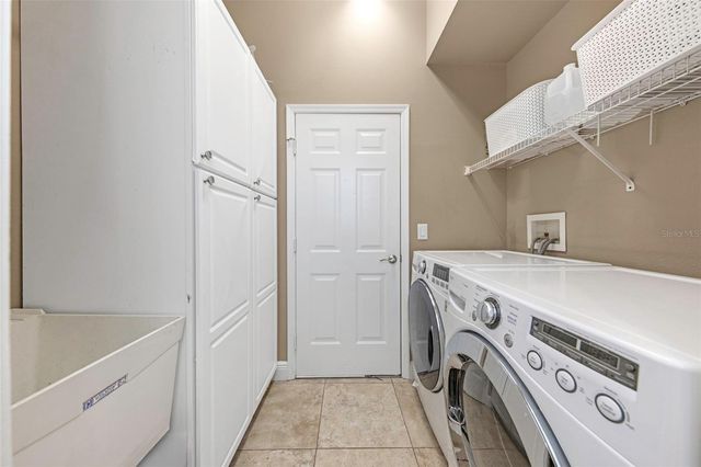 10422 GREENDALE DRIVE, Tampa, FL 33626