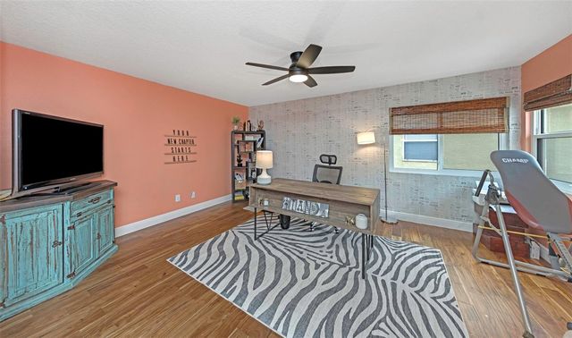 10422 GREENDALE DRIVE, Tampa, FL 33626