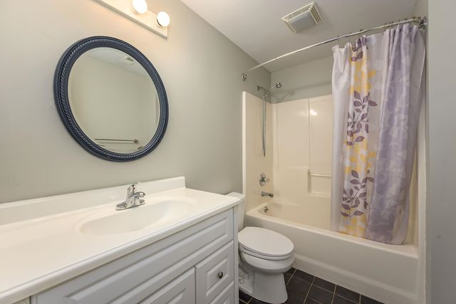830 N Bracken Cir, Wichita, KS 67206