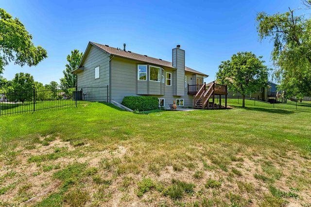 830 N Bracken Cir, Wichita, KS 67206