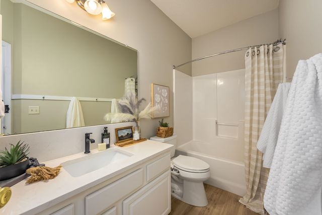 830 N Bracken Cir, Wichita, KS 67206