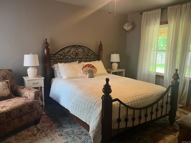 1809 Church Ave, Mena, AR 71953