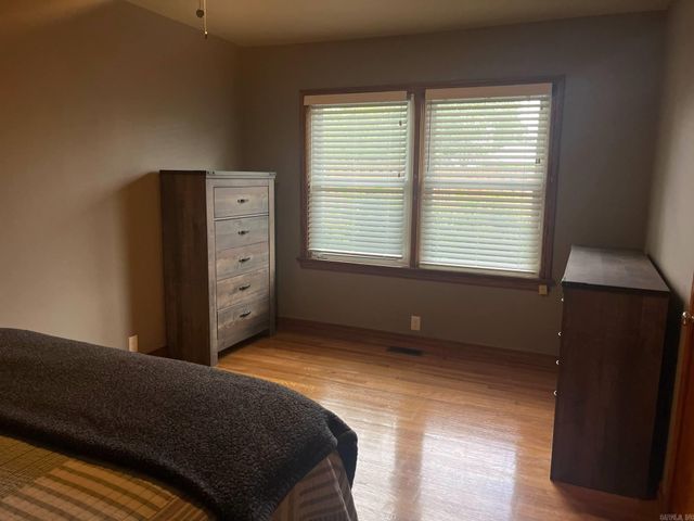 1809 Church Ave, Mena, AR 71953