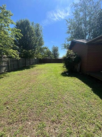 1809 Church Ave, Mena, AR 71953