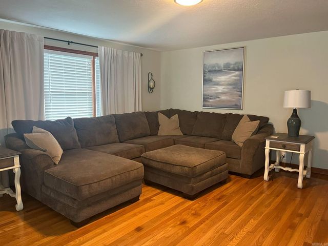 1809 Church Ave, Mena, AR 71953