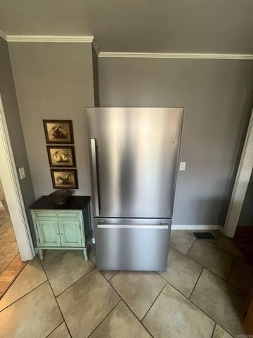 1809 Church Ave, Mena, AR 71953