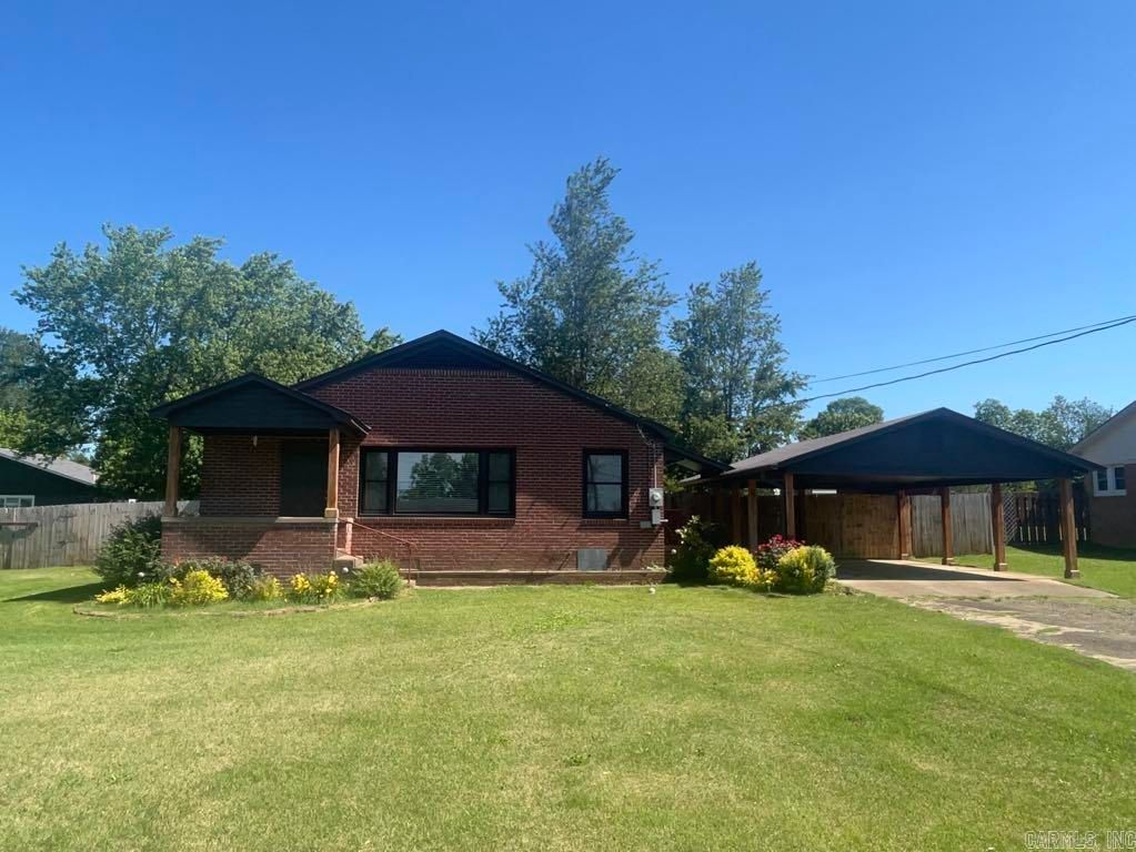 1809 Church Ave, Mena, AR 71953