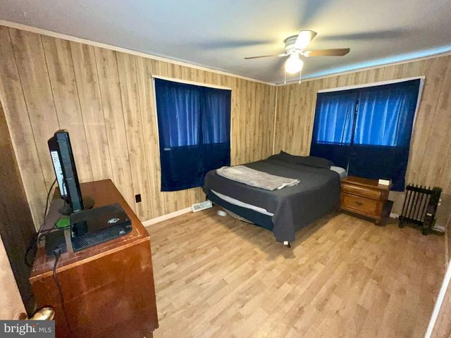 7815 EAST RD, Pasadena, MD 21122
