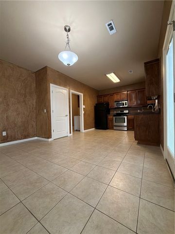 4246 N Zion Valley Drive, Fayetteville, AR 72703