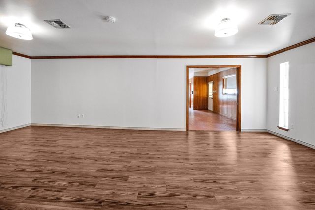 1417 15th Street, Huntsville, TX 77340