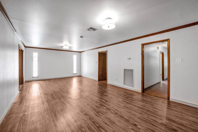 1417 15th Street, Huntsville, TX 77340