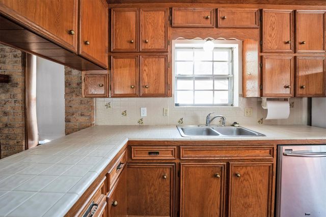 1417 15th Street, Huntsville, TX 77340