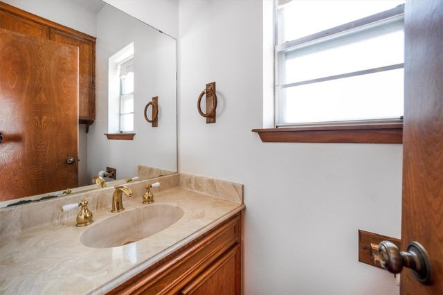 1417 15th Street, Huntsville, TX 77340