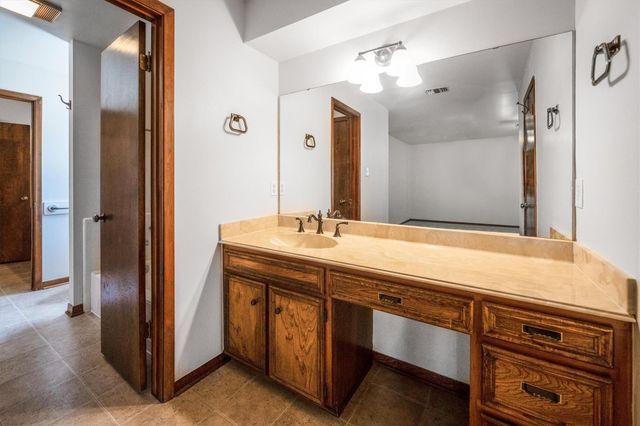 1417 15th Street, Huntsville, TX 77340