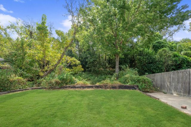 1417 15th Street, Huntsville, TX 77340