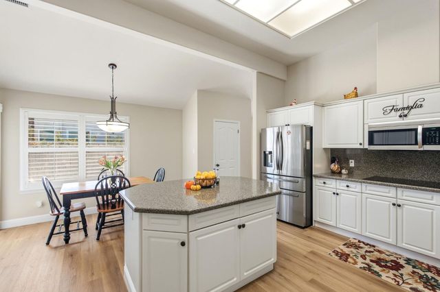 2843 Carolina Avenue, Clovis, CA 93611