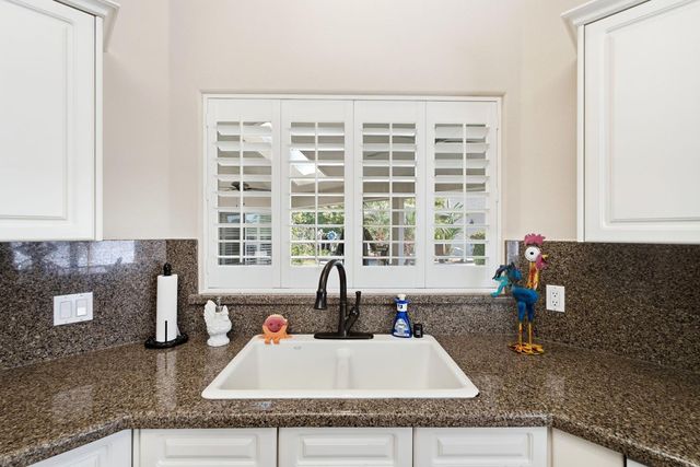 2843 Carolina Avenue, Clovis, CA 93611
