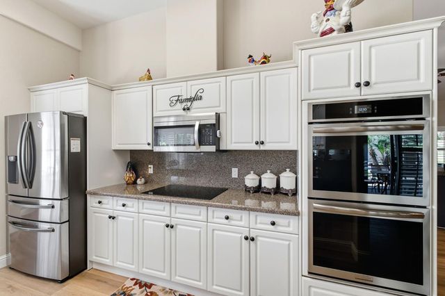 2843 Carolina Avenue, Clovis, CA 93611