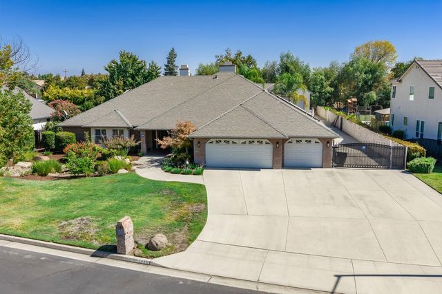 2843 Carolina Avenue, Clovis, CA 93611