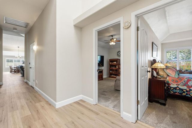 2843 Carolina Avenue, Clovis, CA 93611