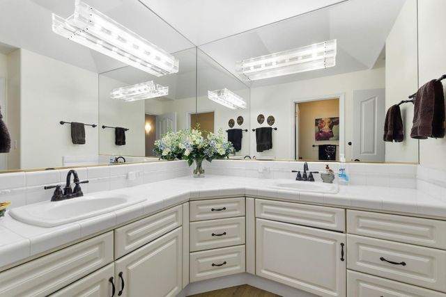2843 Carolina Avenue, Clovis, CA 93611