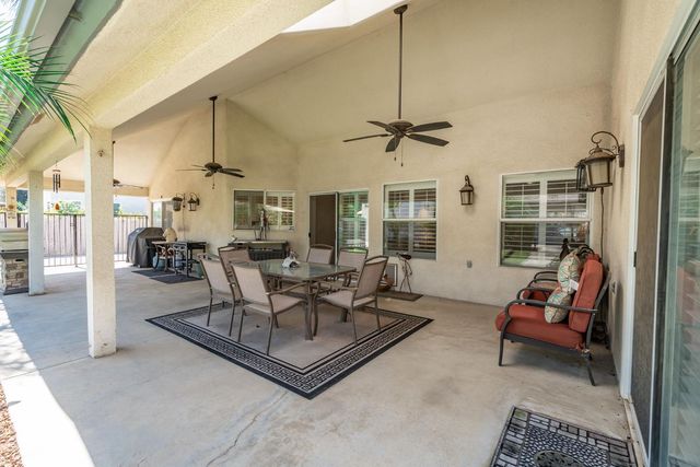 2843 Carolina Avenue, Clovis, CA 93611